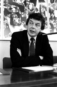Persconf. FNV over discussienota Aan de slag over sociaal-economisch beleid voor middellange termijn, FNV-voorzitter Wim Kok, Bestanddeelnr 931-4726