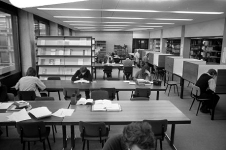 Persconferentie en voorbezichtiging hoofdgebouw Vrije Universiteit in Amsterdam,, Bestanddeelnr 926-3242