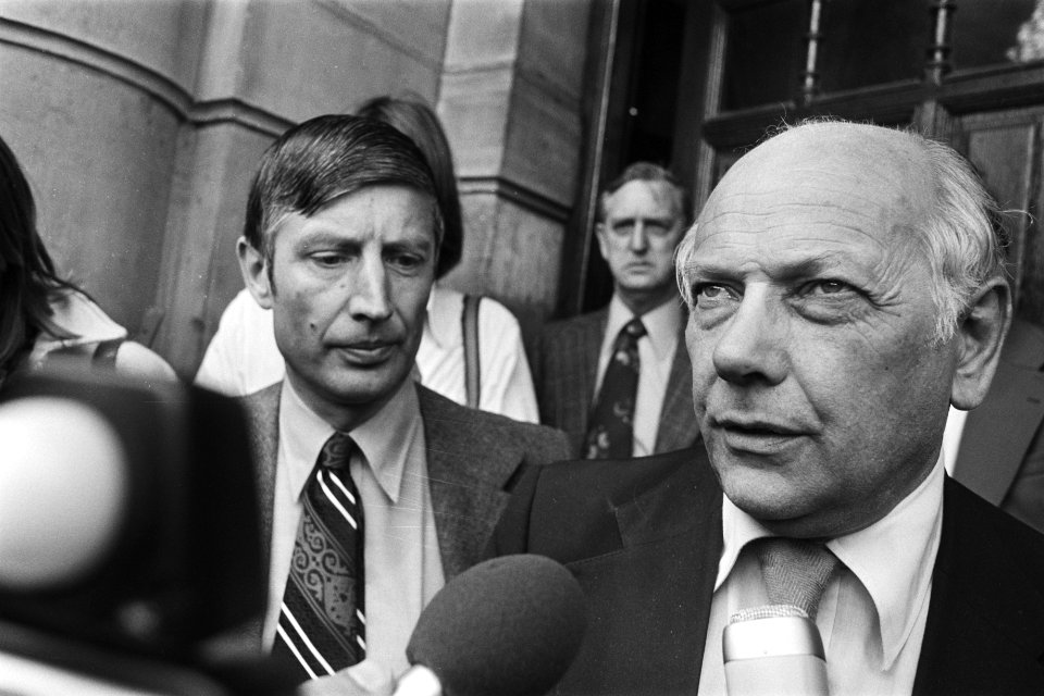Persconferentie Den Uyl en Van Agt voor crisiscentrum in Den Haag Van Agt en D, Bestanddeelnr 929-1995