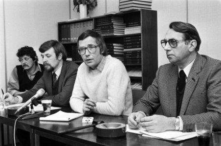 Persconferentie gezamelijke politiebonden in verband problemen met de politie in, Bestanddeelnr 931-9041