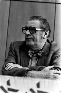 Persbijeenkomst ter gelegenheid van Boekenweek 1982 in RAI Amsterdam. Professor , Bestanddeelnr 932-0294