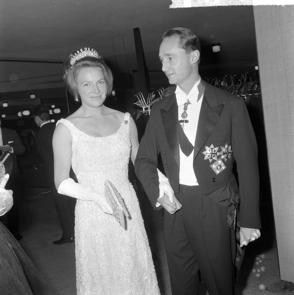 Persbal van Duitse journalisten in Bonn, eregasten Prinses Irene en Prins Charle, Bestanddeelnr 917-0998