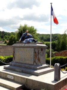 Pernant (Aisne) monument aux morts