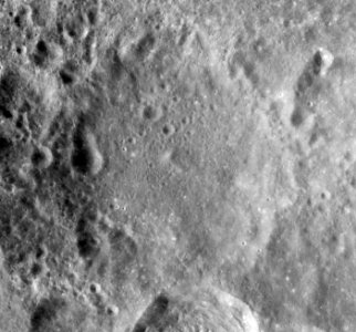 Perepelkin crater AS17-M-1722