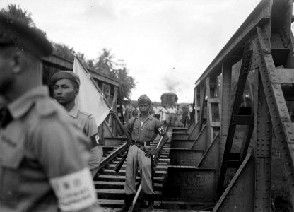 Per extra trein werden gezinnen van TNI-militairen naar Gombong vervoerd en alda, Bestanddeelnr 13559