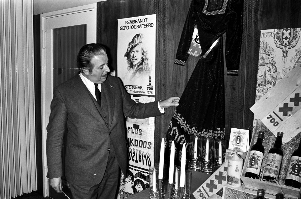 Persconferentie Amsterdam 700 groot assortiment Amsterdam 700 artikelen, Bestanddeelnr 927-8162