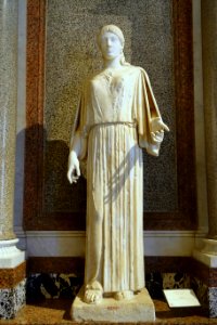 Peplofora, Neo-Attic, 50 BC to 50 AD, marble - Galleria Borghese - Rome, Italy - DSC04821