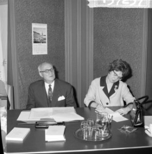 Persconferentie Emile Roche in gebouw Voorl Europese Gemeenschappen te Den Haag, Bestanddeelnr 915-7257