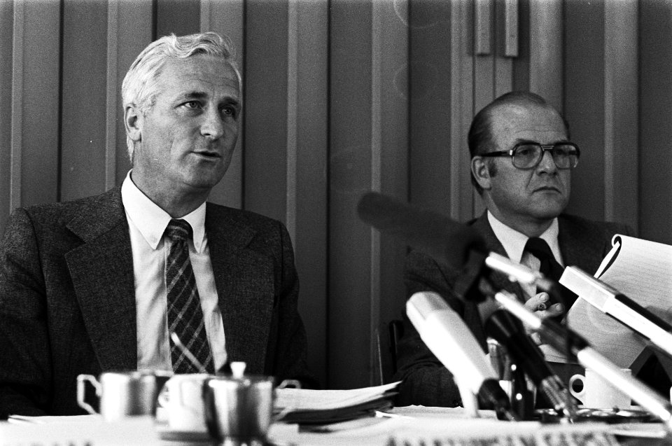 Persconferentie HoogovensEstel in verband met ontslagen directeur FE Mathijs, Bestanddeelnr 929-3480