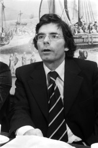 Persconferentie ex-CIA-agent Philip Agee in verband met uitwijzing uit Nederland, Bestanddeelnr 929-4887