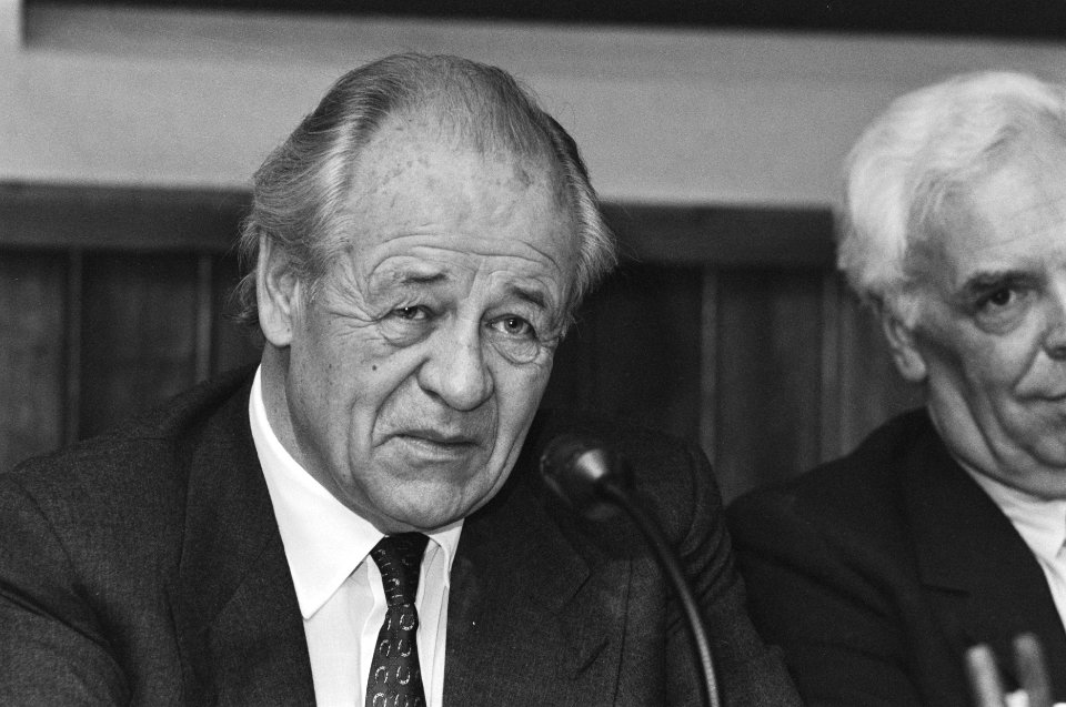 Persconferentie Heineken i.v.m. jaarverslag 1986 13 drs. G. van Schaik , kop, , Bestanddeelnr 933-9466