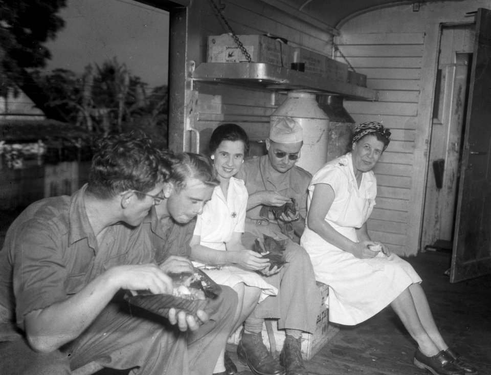 Per extra trein werden gezinnen van TNI-militairen naar Gombong vervoerd en alda, Bestanddeelnr 13568
