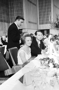 Persbal van Duitse journalisten in Bonn, Prinses Irene Prins Carlos op persbal, Bestanddeelnr 917-1010