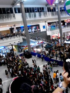 People gather at the atrium of SM City Clark for a mall event (5)