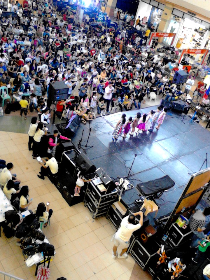 People gather at an event at the atrium of Robinsons Starmills Mall in the City of San Fernando, Pampanga, Philippines (4)