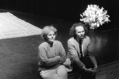 Persconferentie Ariane Mnouchkine , regisseur van Theatre du Soleil, in Tropenmu, Bestanddeelnr 933-6800