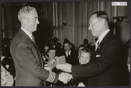 Penningen, piloten, KLM, Kooper,HAA, Aler,IA, Kooper,mw, Bestanddeelnr 091-0650