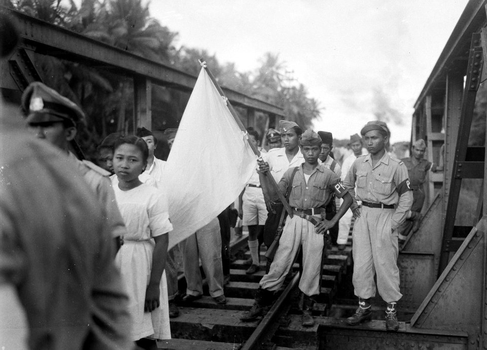 Per extra trein werden gezinnen van TNI-militairen naar Gombong vervoerd en alda, Bestanddeelnr 13561