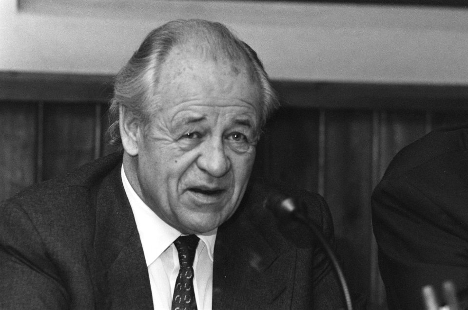 Persconferentie Heineken i.v.m. jaarverslag 1986 10 drs. G. van Schaik , kop, , Bestanddeelnr 933-9465
