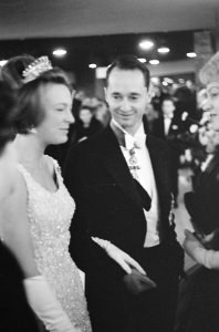 Persbal van Duitse journalisten in Bonn, eregasten Prinses Irene en Prins Carlos, Bestanddeelnr 917-1020
