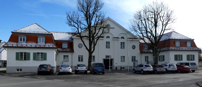 Penzberg, Stadthalle v NW, 2