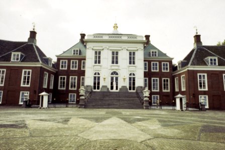 Pers excursie in Koninklijk Paleis Het Huis ten Bosch in Den Haag , waar Koningi, Bestanddeelnr 253-8549