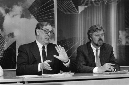 Persconferentie in WTC Amsterdam na afloop oprichting vergadering van Amsterdams, Bestanddeelnr 934-0256