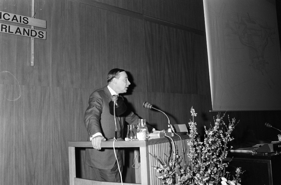Persconferentie over Autotentoonstelling RAI, Amsterdam, Bestanddeelnr 924-2056