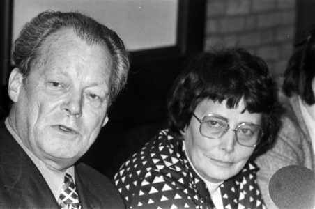 Persconferentie na gesprek PvdA en SPD tussen Willy Brandt en Ien van de Heuvel, Bestanddeelnr 928-4365