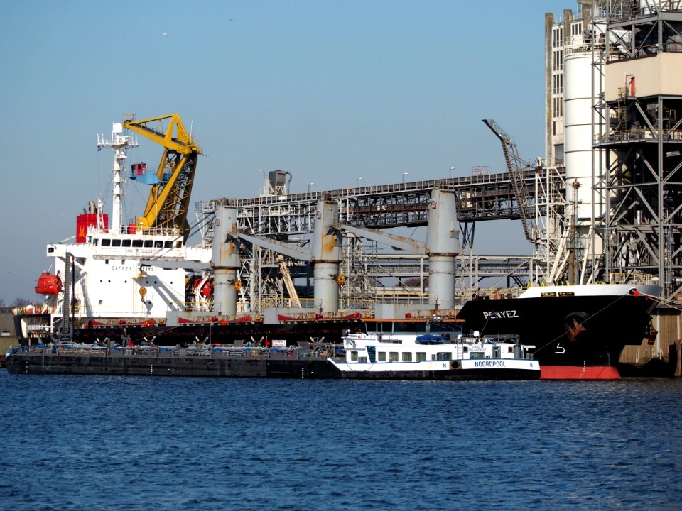 PENYEZ, IMO 9200574, Callsign P3QK8 & Noordpool, ENI 02326516, Vlothaven, Port of Amsterdam