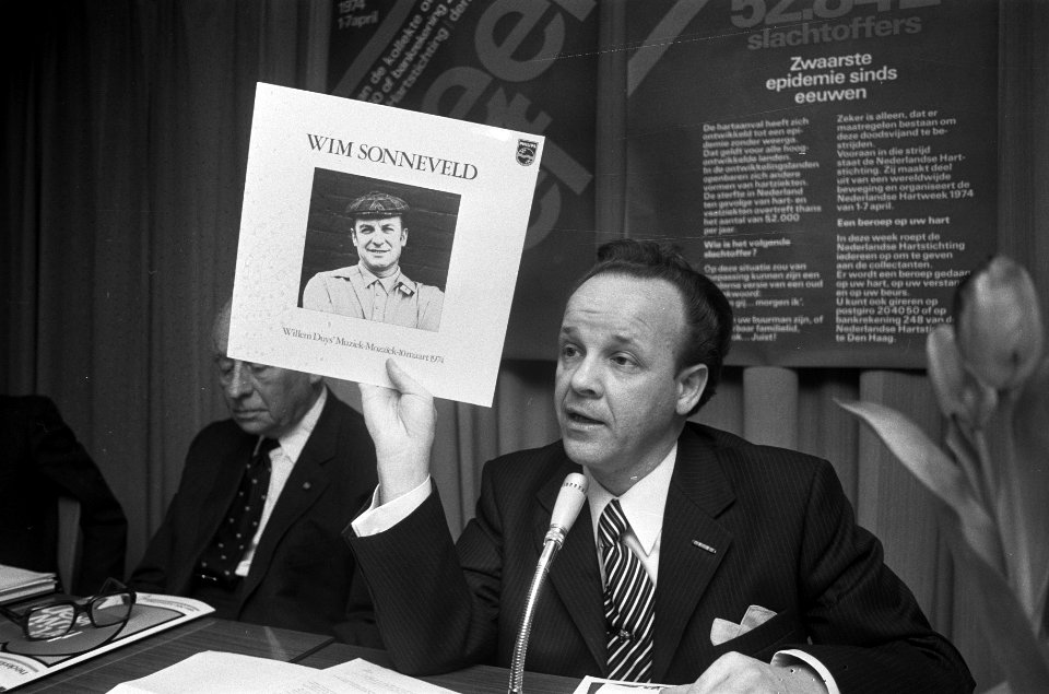 Persconferentie Nederlandse Hartstichting nr 21, 22, Krekels, nr 23 prof Ni, Bestanddeelnr 927-0927