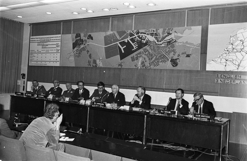 Persconferentie over economische betekenis van Noordhavengebied bij Amsterdam o, Bestanddeelnr 924-1020