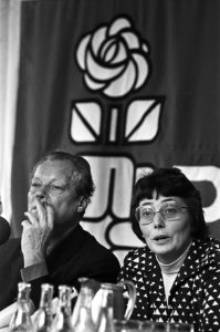 Persconferentie na gesprek PvdA en SPD tussen Willy Brandt en Ien van de Heuvel, Bestanddeelnr 928-4364
