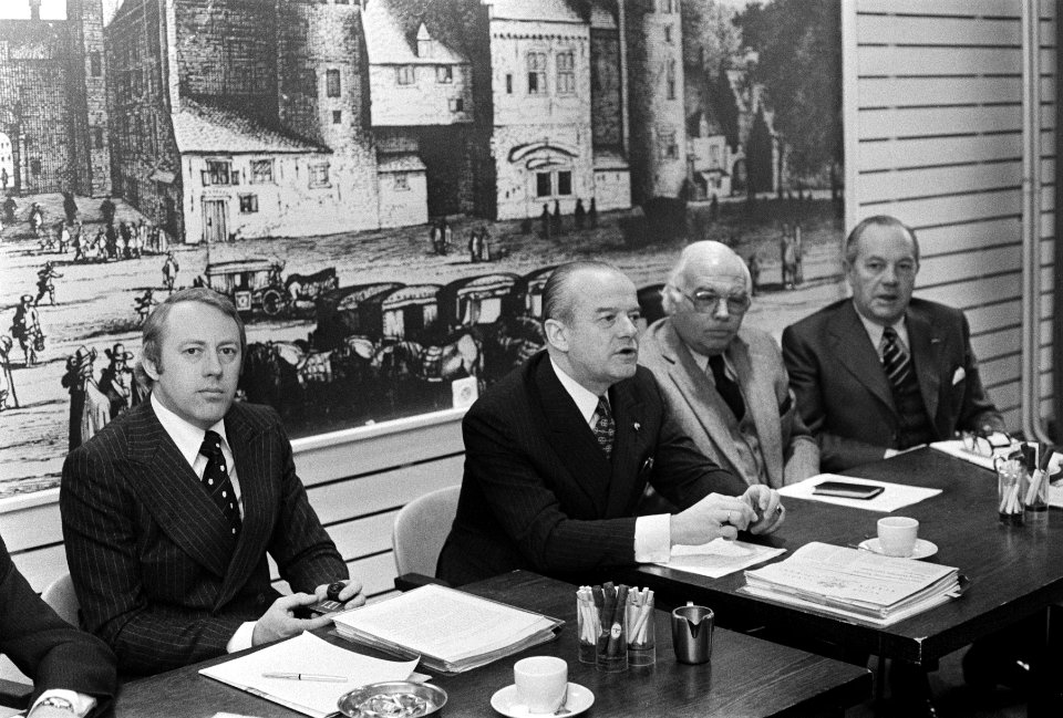 Persconferentie Nationale Stichting tot exploitatie van casinospelen in Den Haag, Bestanddeelnr 928-3411