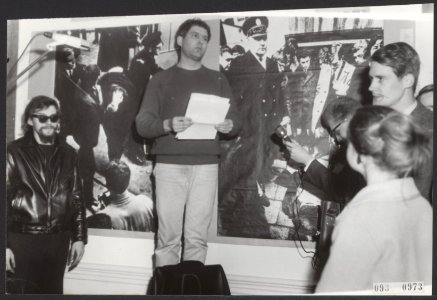Persconferenties, auteurs, tentoonstellingen, rellen, Bestanddeelnr 093-0973