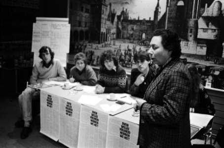 Persconferentie in Nieuwspoort door COC en pres. rapport. Beelden van de pc, Bestanddeelnr 932-0206