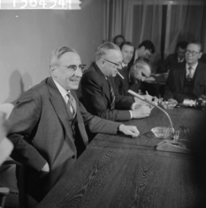 Persconferentie met De Quay inzake Nieuw-Guinea, Bestanddeelnr 913-6434