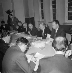 Persconferentie in het stadhuis over de begroting van Amsterdam, Bestanddeelnr 911-8507