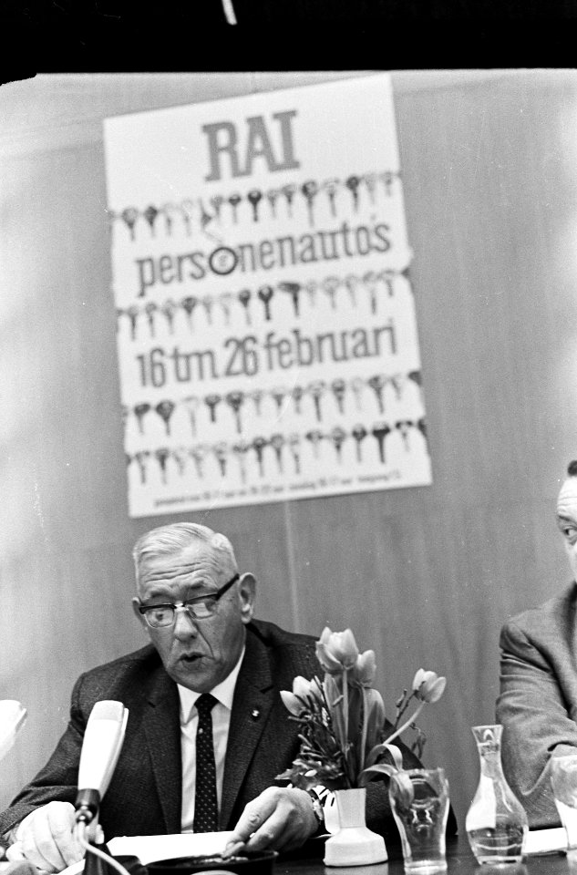 Persconferentie over automobieltentoonstelling in de RAI, Algemeen Voorzitter de, Bestanddeelnr 920-0367