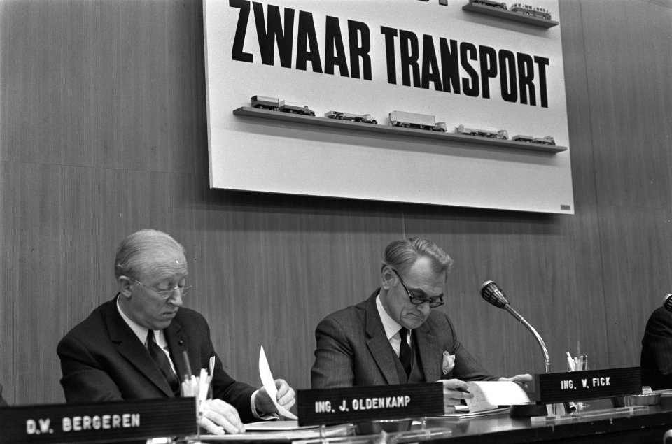 Persconferentie over 59e tentoonstelling van bedrijfsauto in RAI Amsterdam. Over, Bestanddeelnr 923-1622