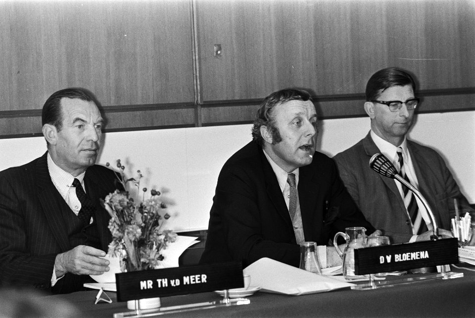 Persconferentie over Boekenmarkt in RAI, Amsterdam nr. 19 Mr. H. J. M. Nelisse, Bestanddeelnr 923-9089