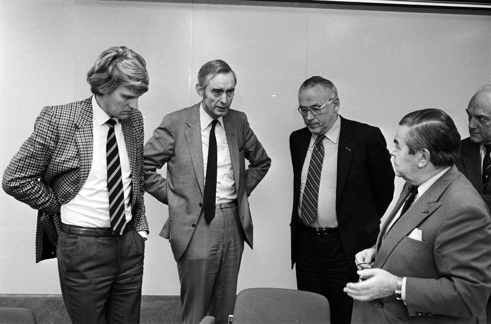 Persconferentie OGEM over de situatie waarin OGEM verkeert. Koopmans, Langman, M, Bestanddeelnr 931-9315
