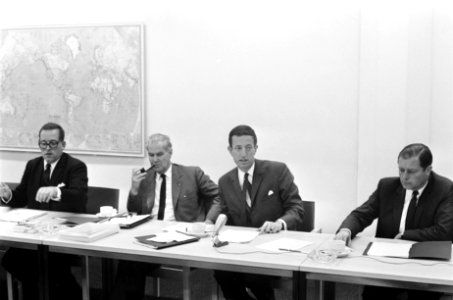 Persconferentie van Raad van Bestuur van VMFStork-Werkspoor over de berichten o, Bestanddeelnr 922-9589