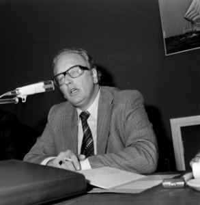 Persconferentie Minister Van Kemenade (onderwijs) met betrekking tot ontwerp-beg, Bestanddeelnr 928-7907
