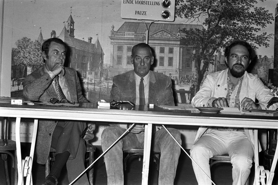 Persconferentie over Amsterdams toneel in stadsschouwburg A'dam, Fons Rademakers, Bestanddeelnr 924-8242