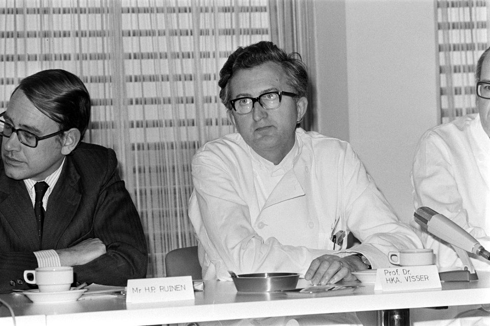 Persconferentie n.a.v. vijfling in Rotterdams Sophiakinderziekenhuis Den Outer , Bestanddeelnr 928-3697