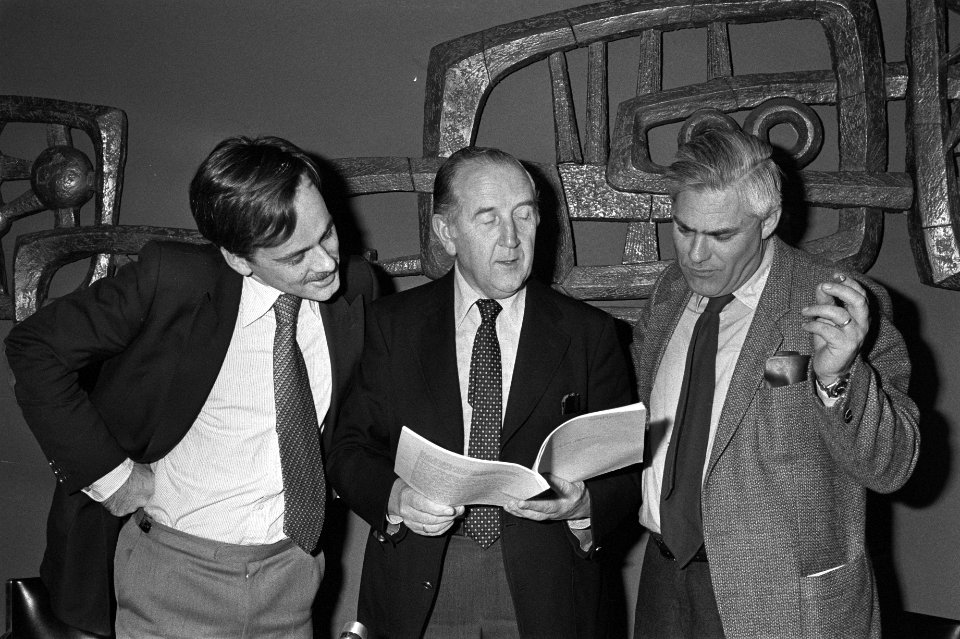 Persconferentie VNO in verband met Boekje voor inkomens 1970-1981 . J. W. van , Bestanddeelnr 931-8527