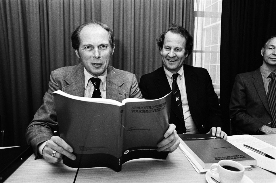 Persconferentie in Nieuwspoort over structuurschema volkshuisvesting door minister Beelaerts van Blokland en staatssecretaris Brokx, Bestanddeelnr 931-4292