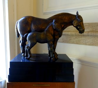 Percheron Mare and Foal, Messaline, by Herbert Haseltine, 1922 –1924, cast 1925, bronze - Addison Gallery of American Art - Phillips Academy Andover - Andover, Massachusetts - DSC05280
