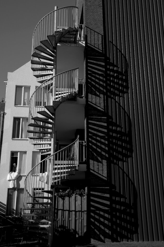 Building style shadow